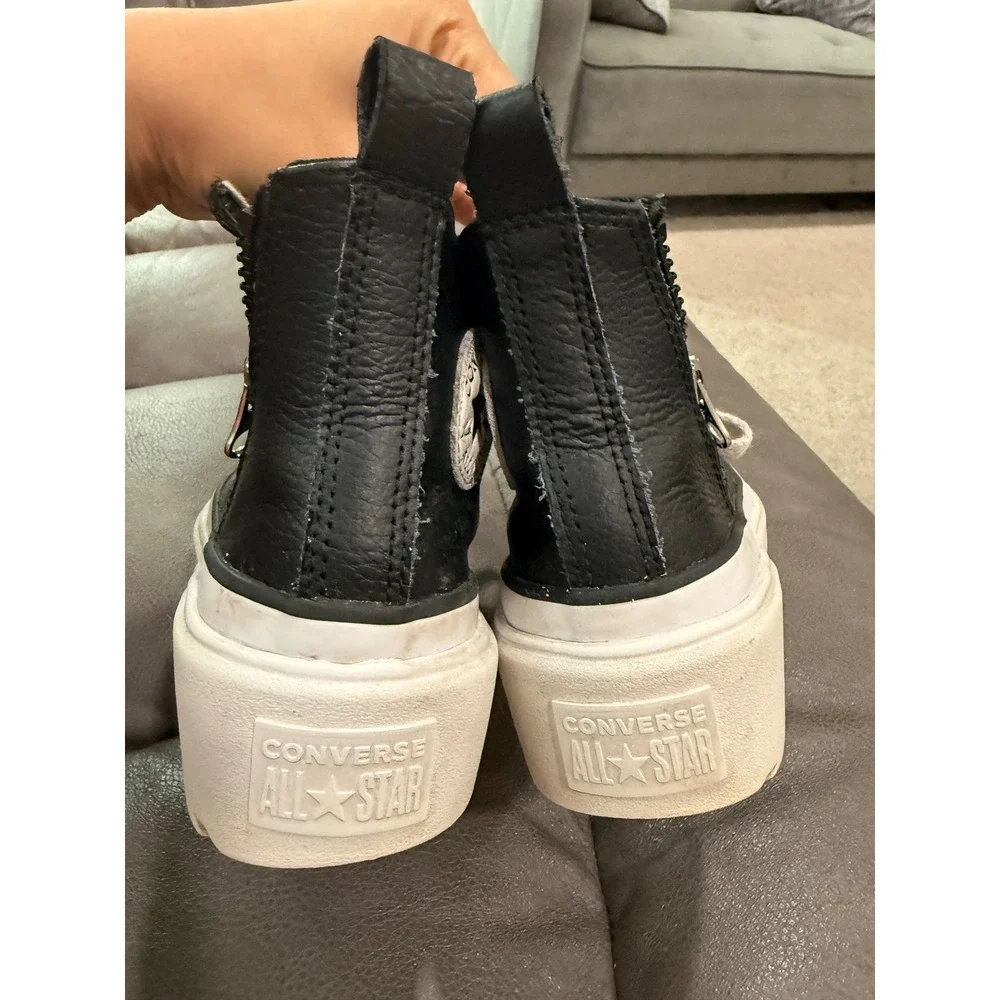 Converse Chuck Taylor Lugged 2.0 Black Leather High Zip Sneakers Youth 1 A05541C